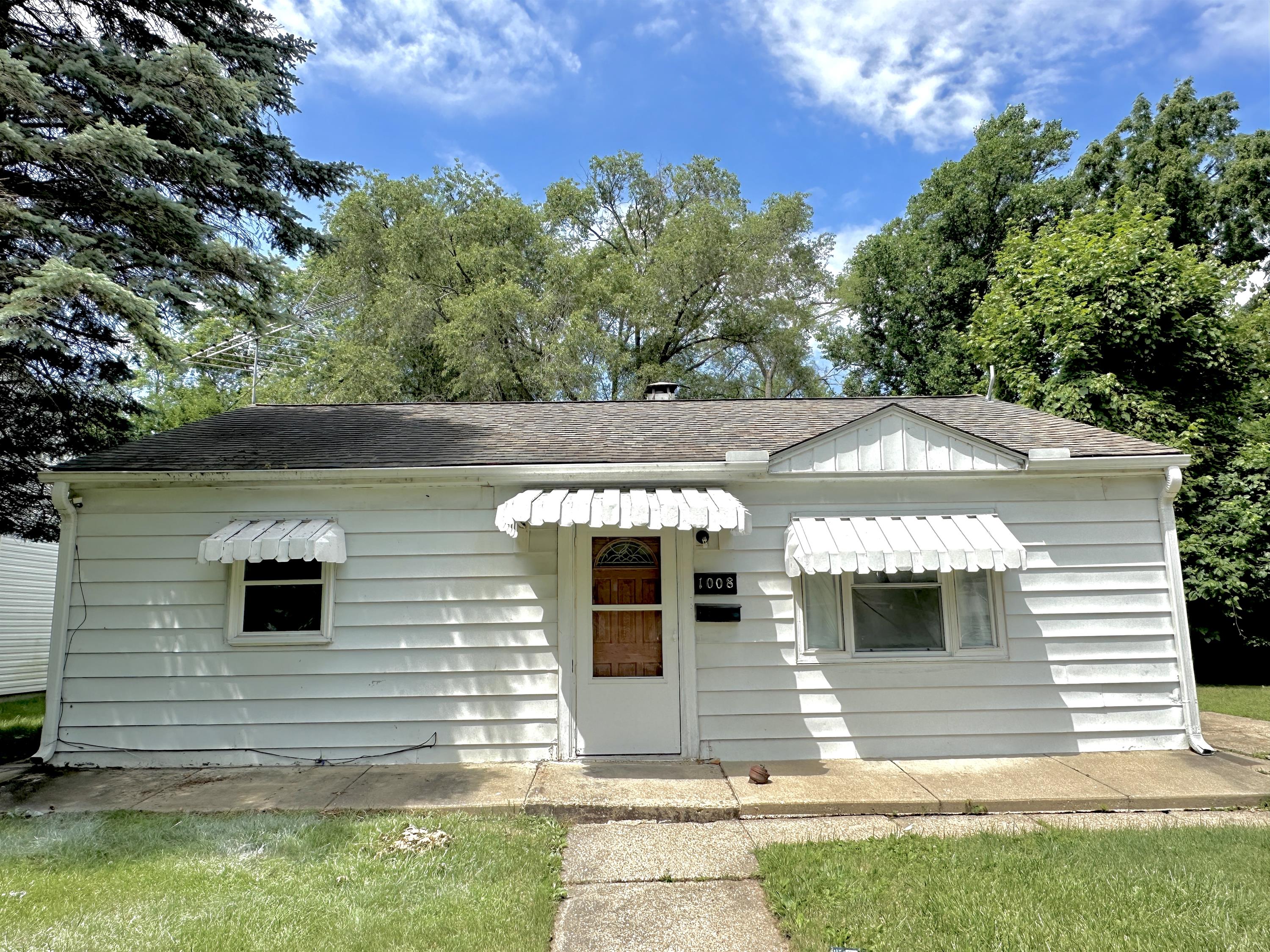 1008 North Sunset Avenue