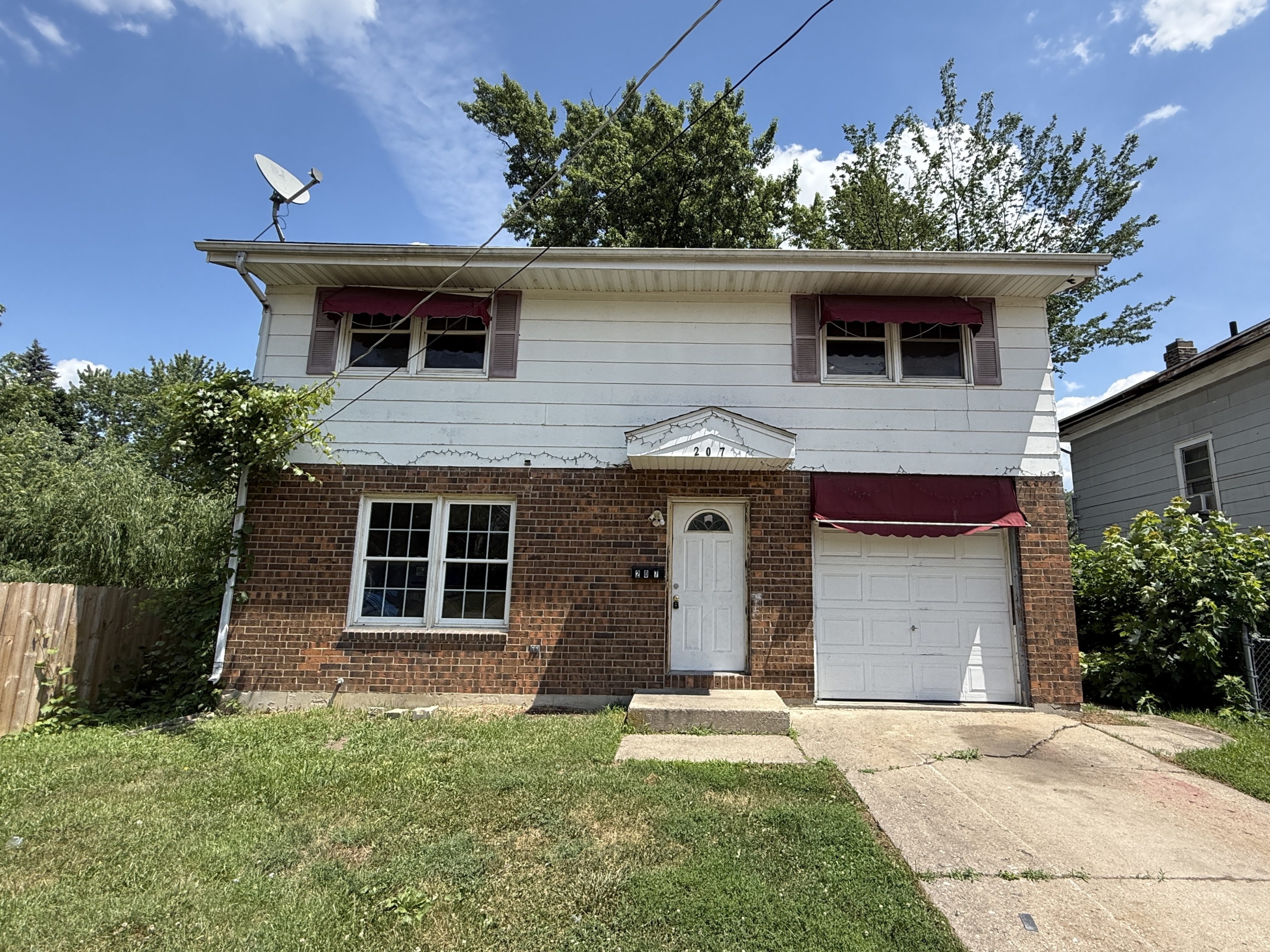 207 North Central Avenue