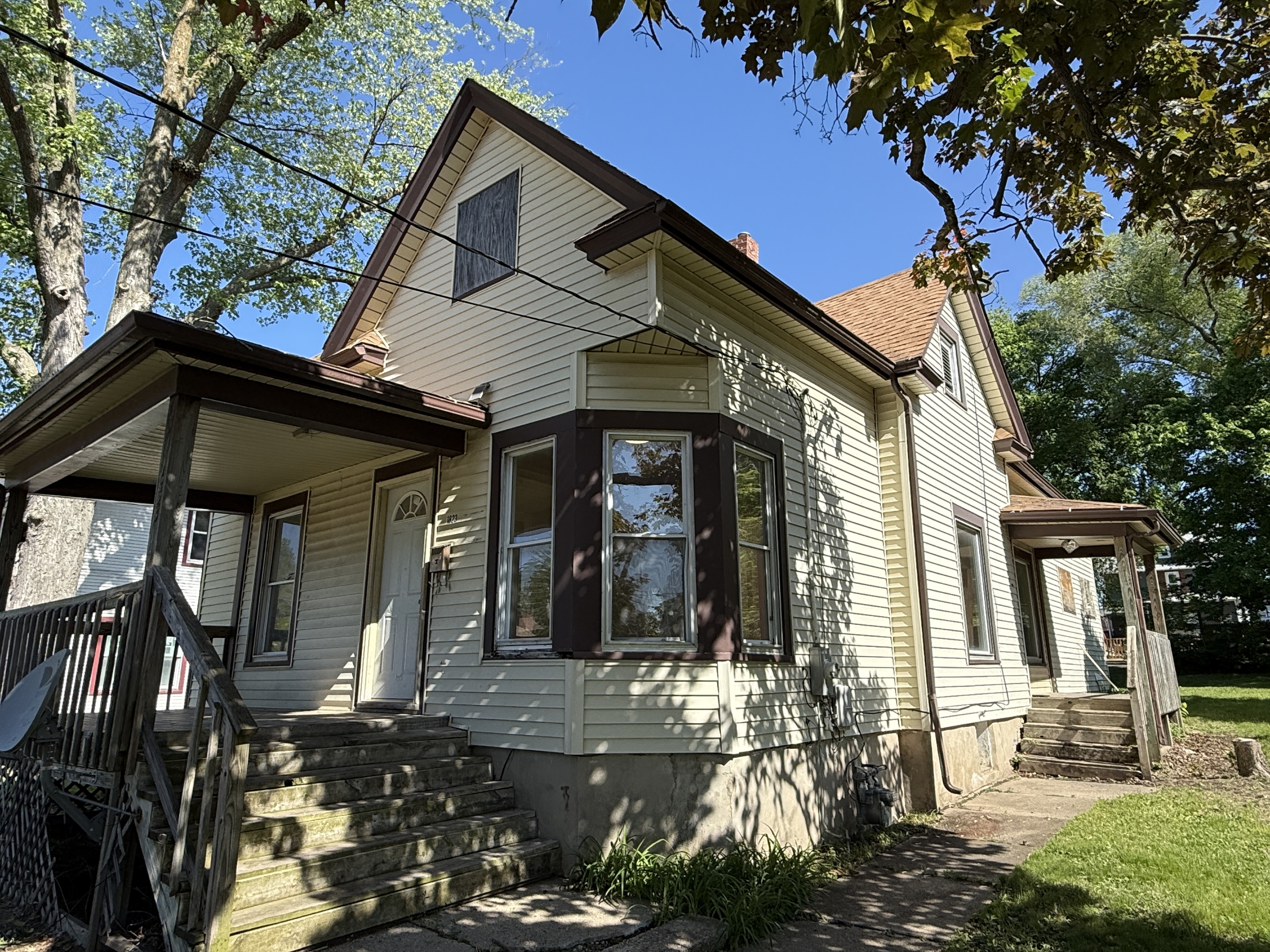 Property main image